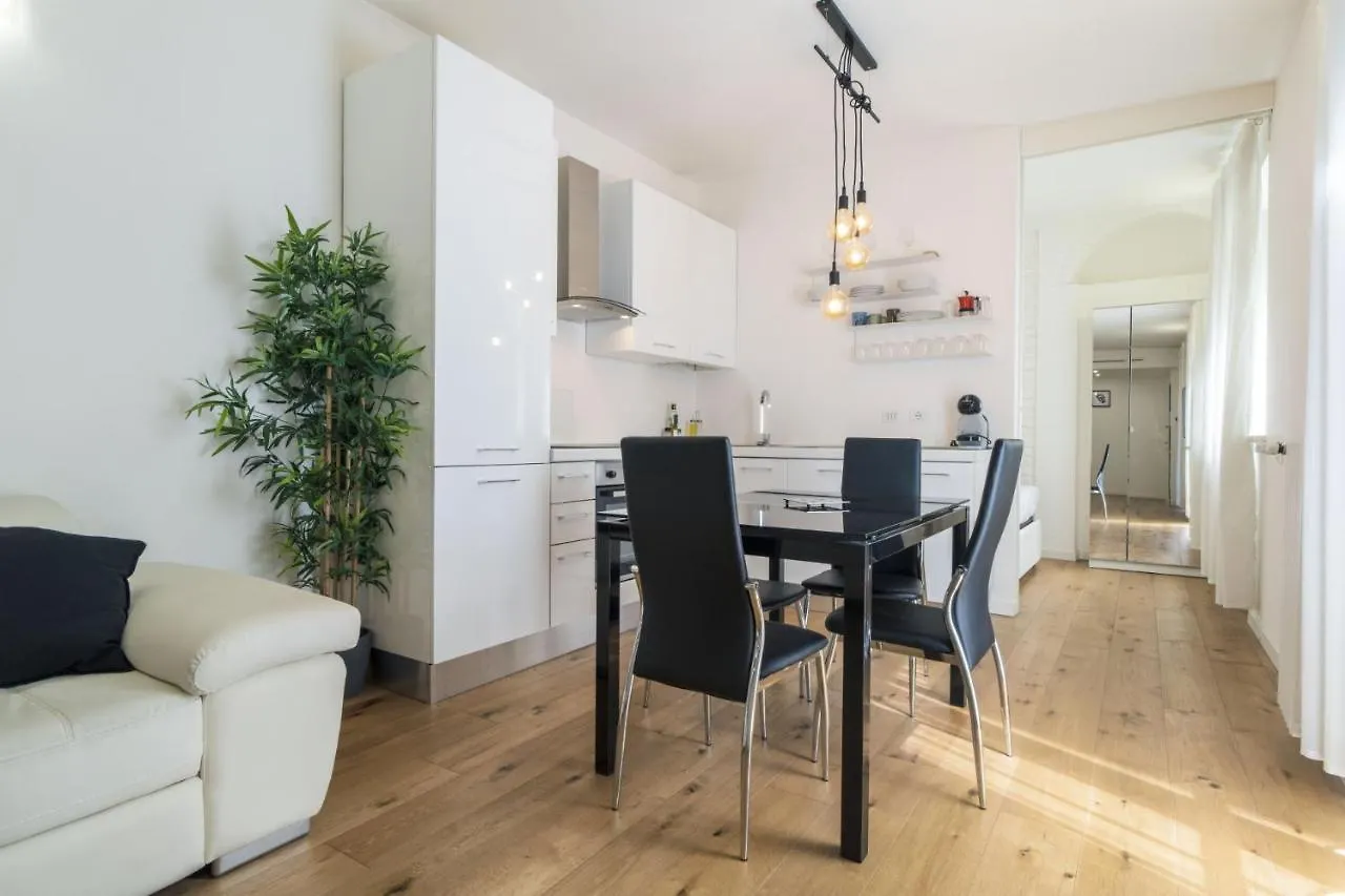 Easylife - Elegante Dimora A Due Minuti Dal Duomo Lägenhet Milano Italien