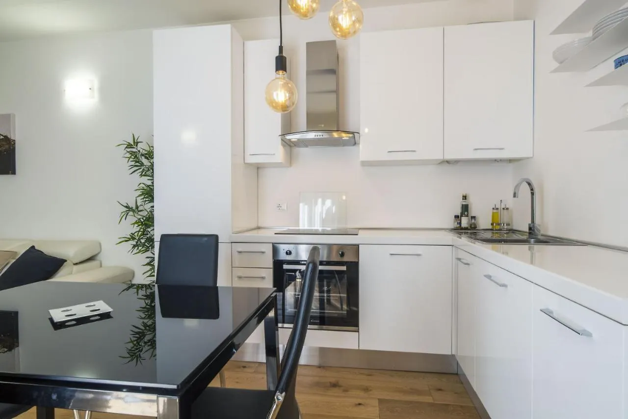 Easylife - Elegante Dimora A Due Minuti Dal Duomo Lägenhet Milano