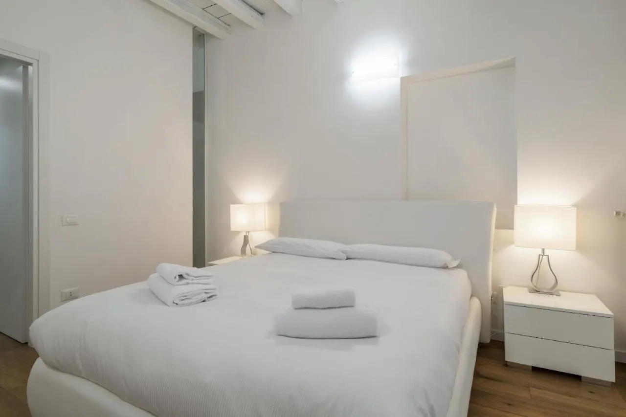Easylife - Elegante Dimora A Due Minuti Dal Duomo Lägenhet Milano